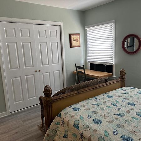 5 Min To Beach Large Living Room Fenced Backyard Bbq Firepit Driveway Boat Parking Lake Worth Beach Extérieur photo